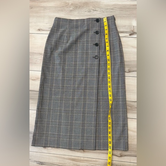 Uniqlo Skirt - Picture 8 of 8